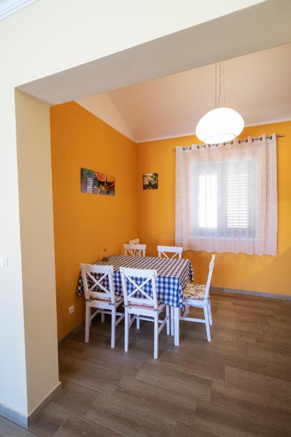 Sea Cats' Villas Sutivan Buitenkant foto